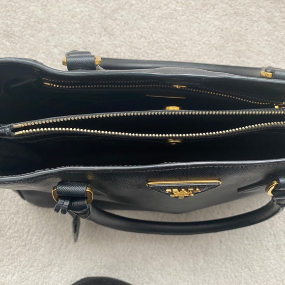 Prada Saffiano bag - Picture 4 of 7